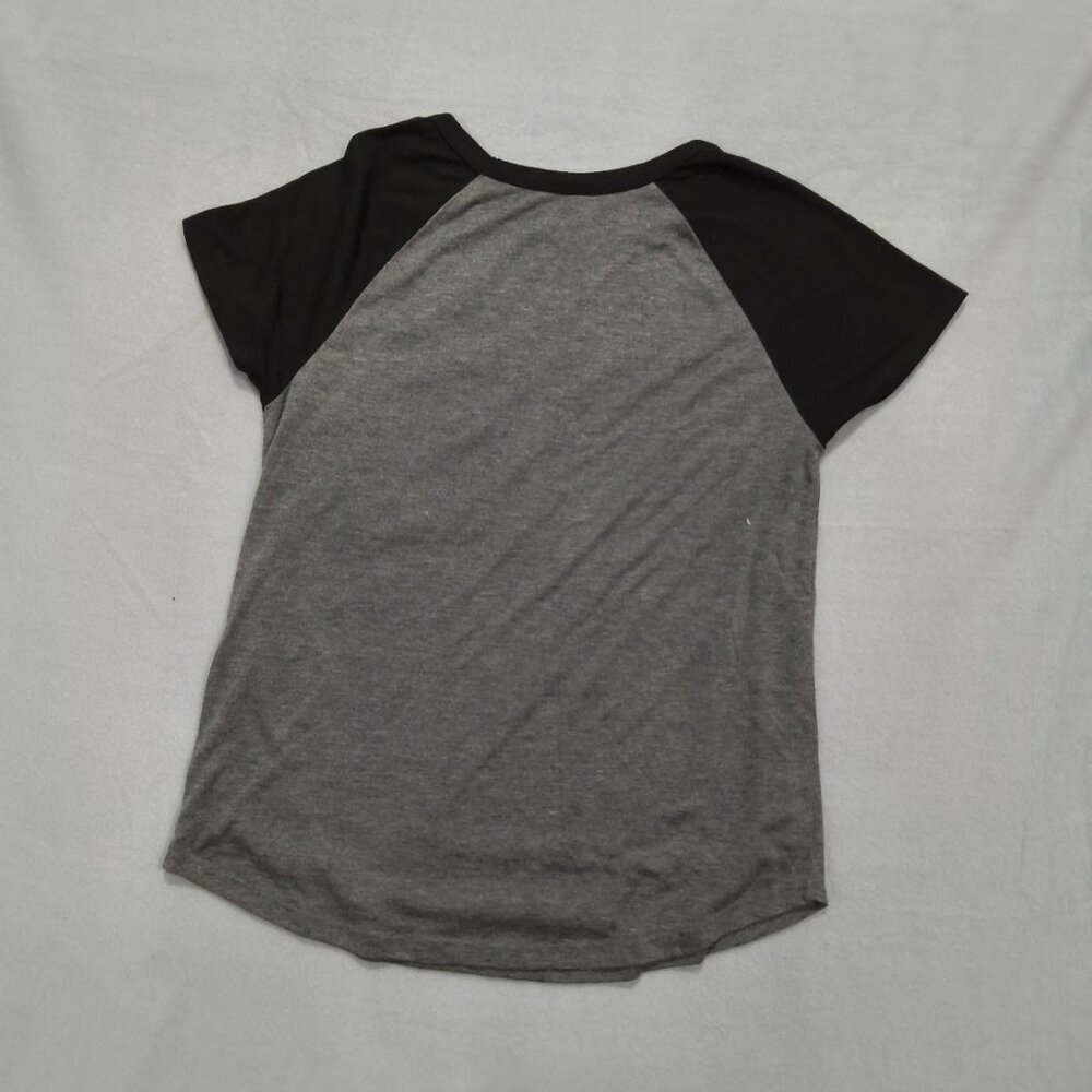 Disney Mickey Mouse Pocket Tee Women’s M Gray Black - Picture 3 of 3